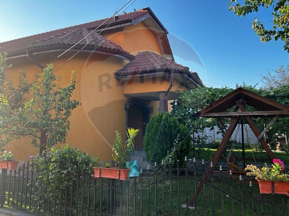 5 room House / Villa for sale