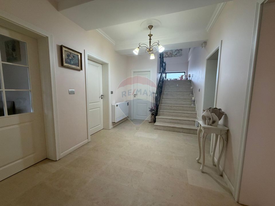 5 room House / Villa for sale