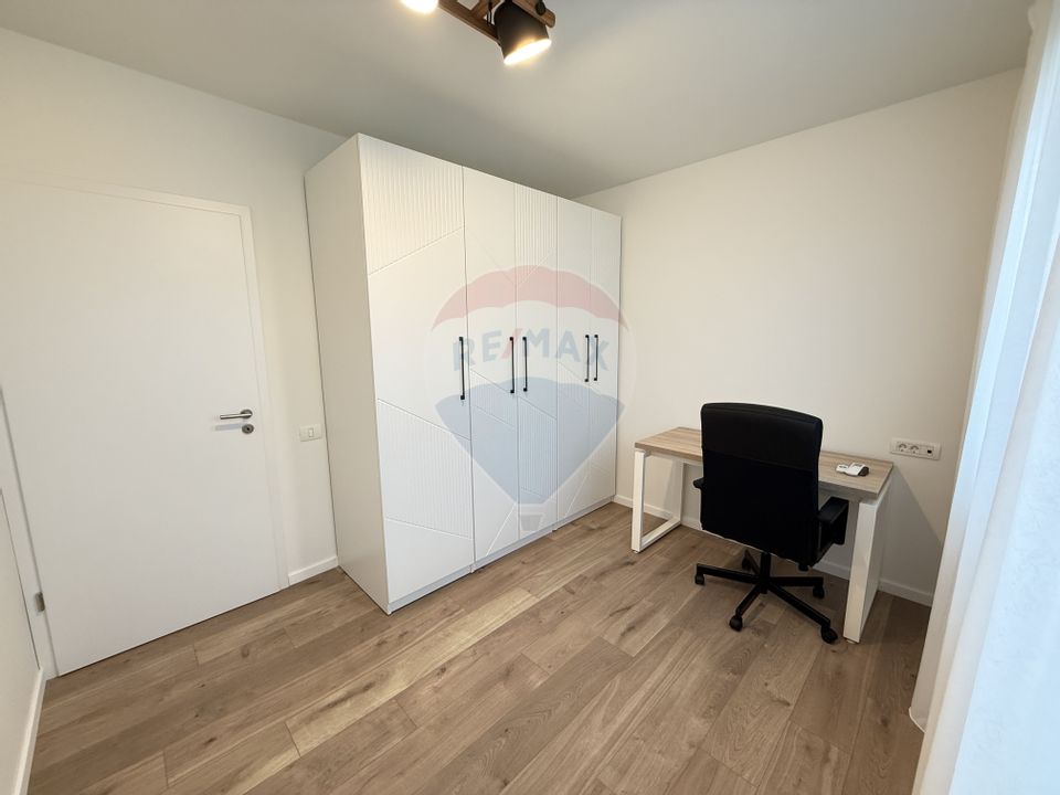 Apartament cu 4 camere de închiriat în zona Giurgiului