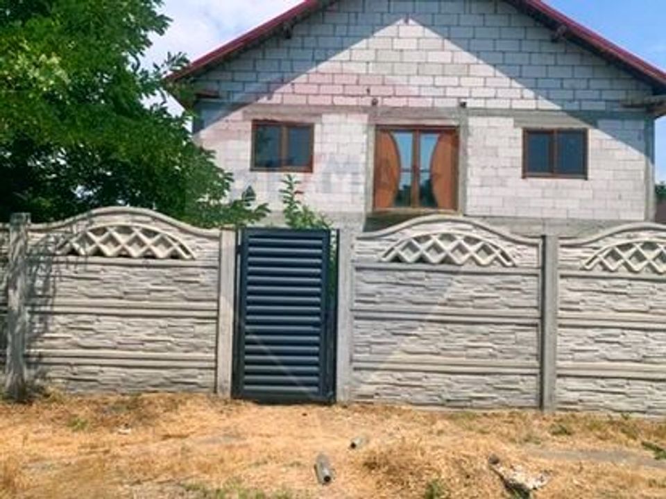 4 room House / Villa for sale