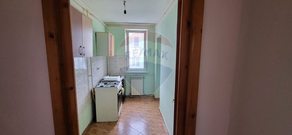 Apartament cu 3 camere de vânzare în zona Darmanesti