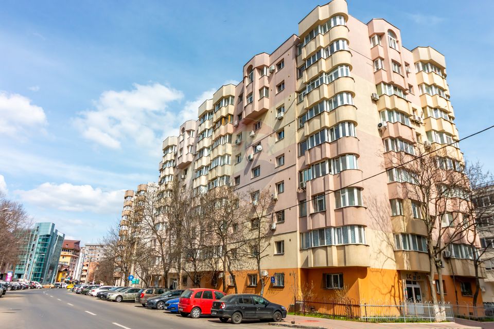 Apartament cu 3 camere de vânzare în zona Vitan Mall / Foisorului