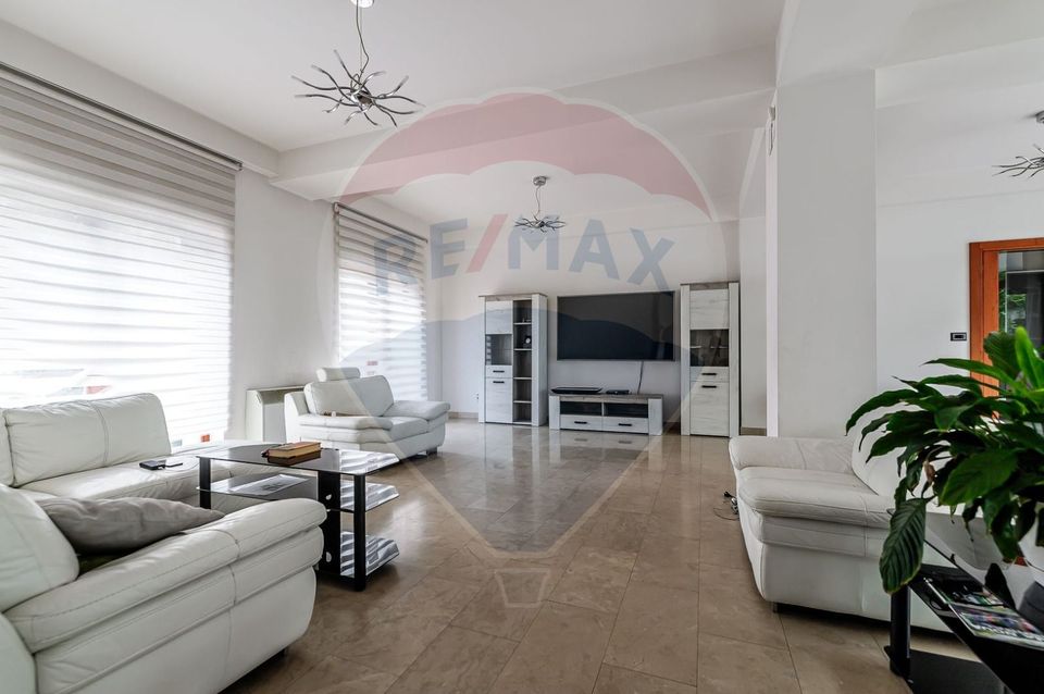 1,022sq.m Commercial Space for sale, Romanilor area