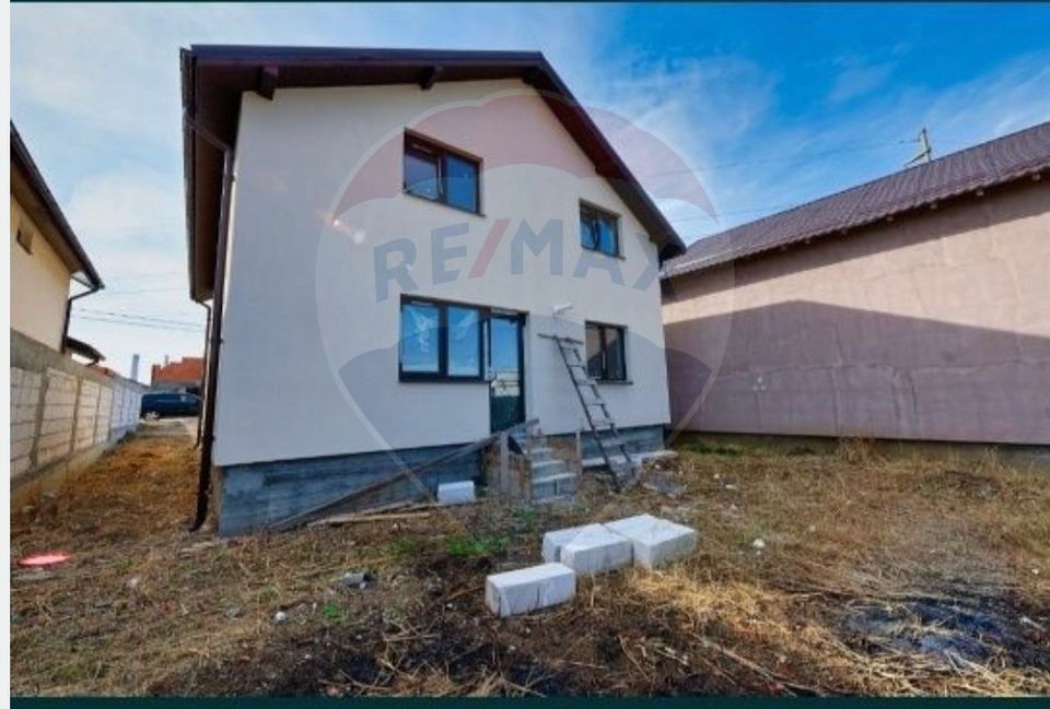4 room House / Villa for sale, Bariera Valcii area