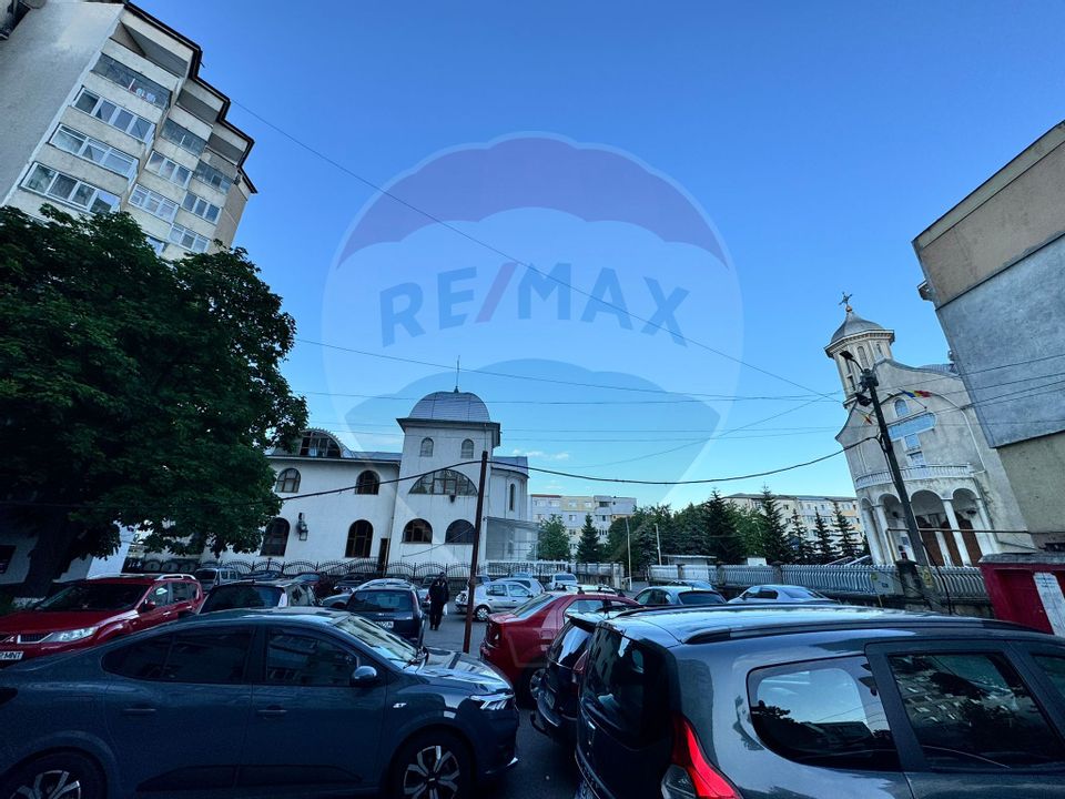 Apartament cu 2 camere de vânzare în zona Narcisa