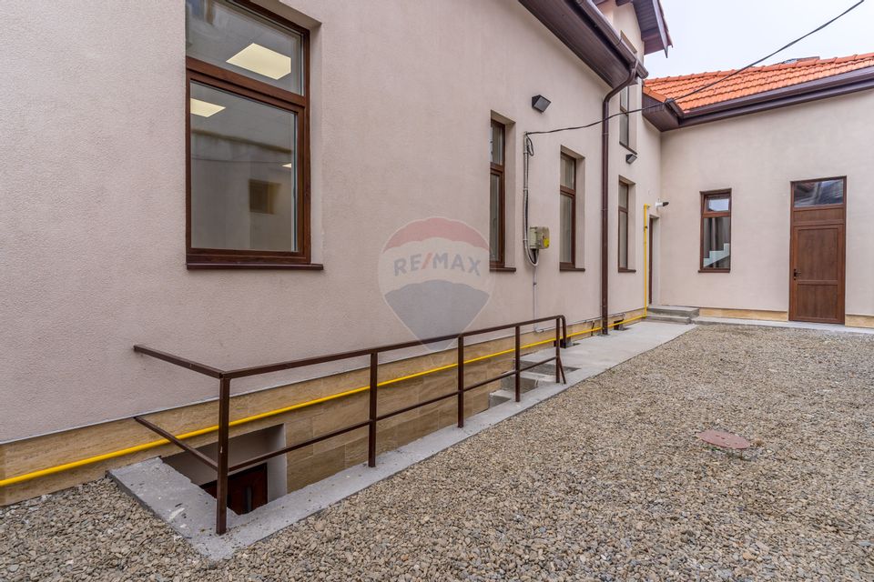 4 room House / Villa for sale, Semicentral area