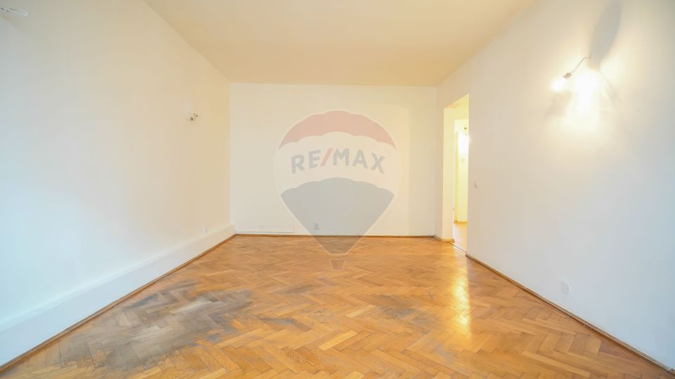 REZERVAT ! Vanzare apartament  4 camere zona Faget