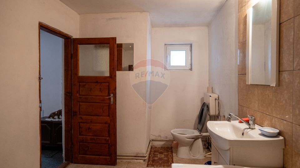 Oferta - casă de vânzare  si teren 241 mp, în zona Andronache