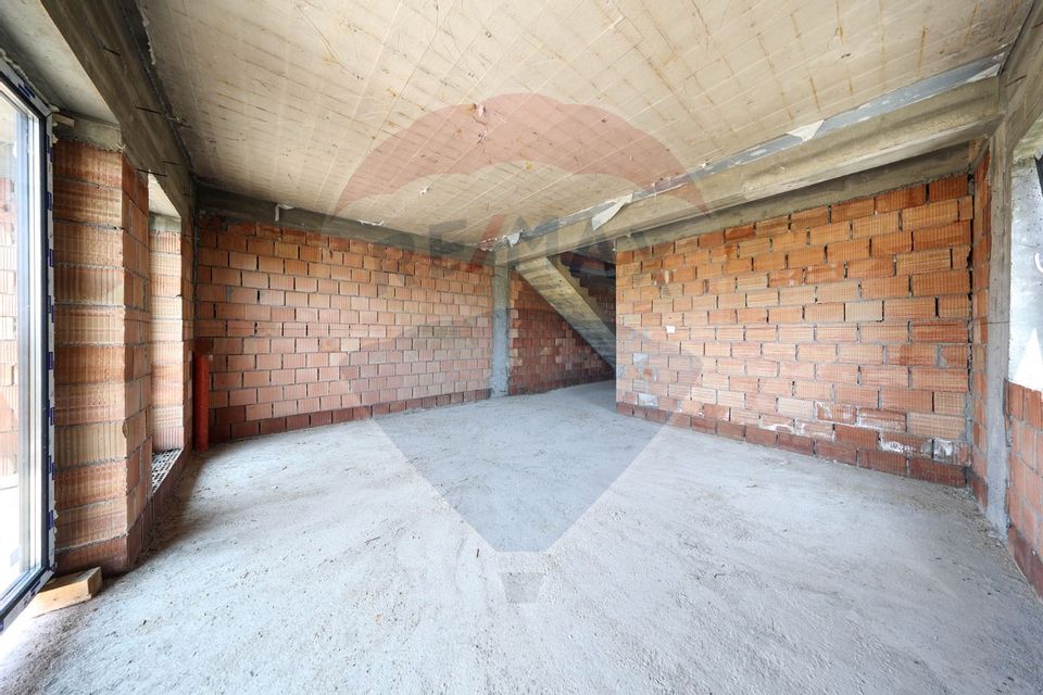 4 room House / Villa for sale