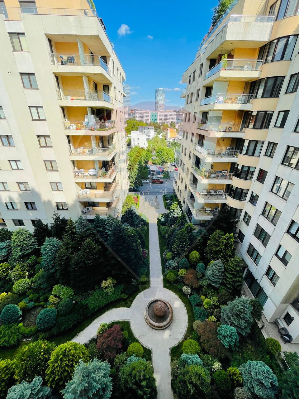 INCHIRIERE Apartament 3 camere în zona Aviatiei/NORTH AREA LAKE VIEW