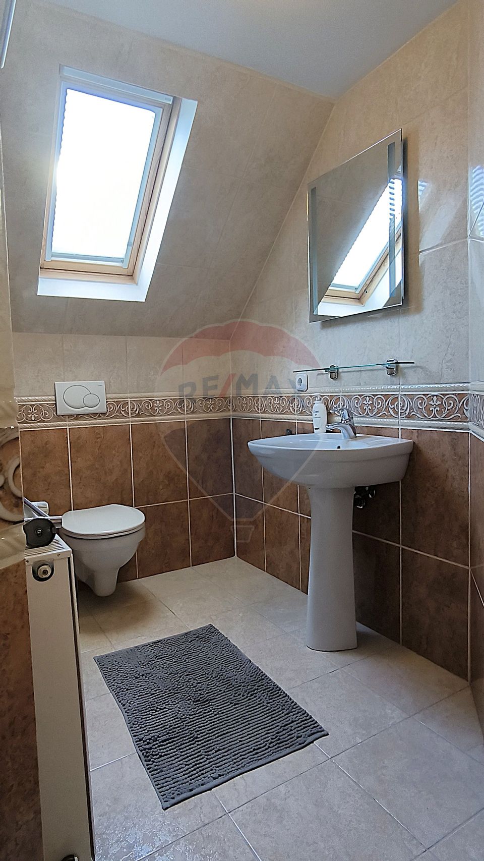 Apartament la casă în zona centrală – Str. M. Viteazu (fosta Teches)