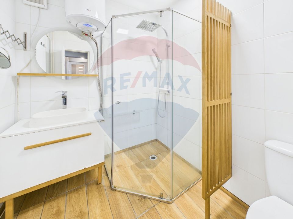Apartament cu 3 camere de vânzare în zona Dristor