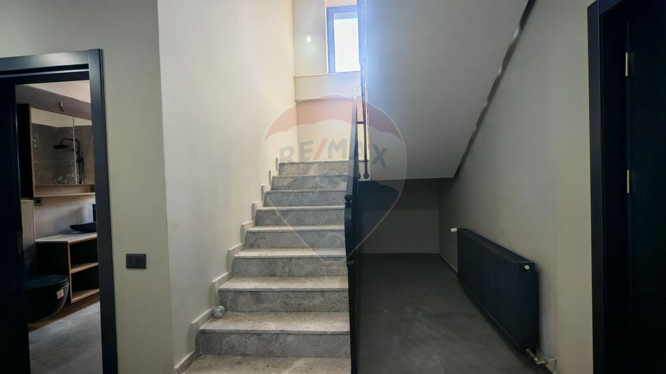 4 bedroom villa for sale I Corbeanca I Blue Lagoon