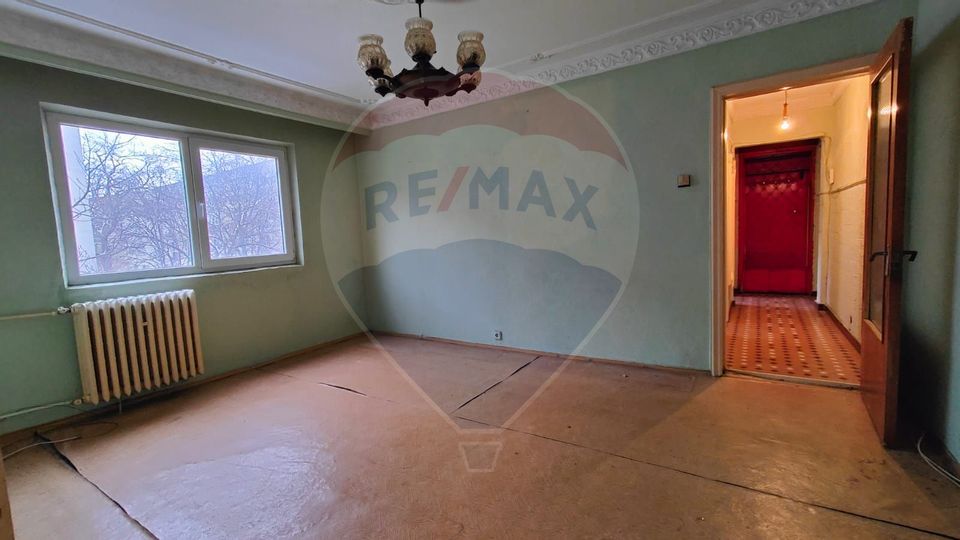 Apartament cu 3 camere de vânzare în zona Inel II Constanta