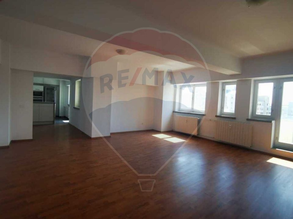 4 room Apartment for sale, Calea Bucuresti area