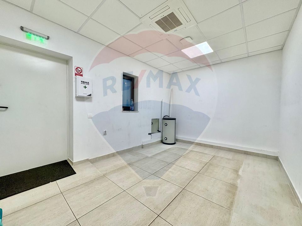 122sq.m Commercial Space for rent