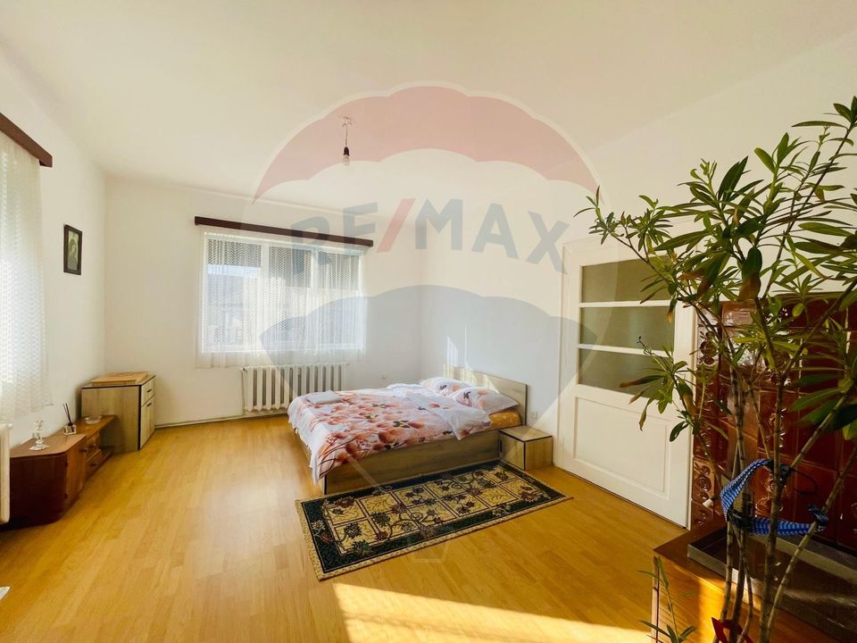 2 room House / Villa for rent, Resita area