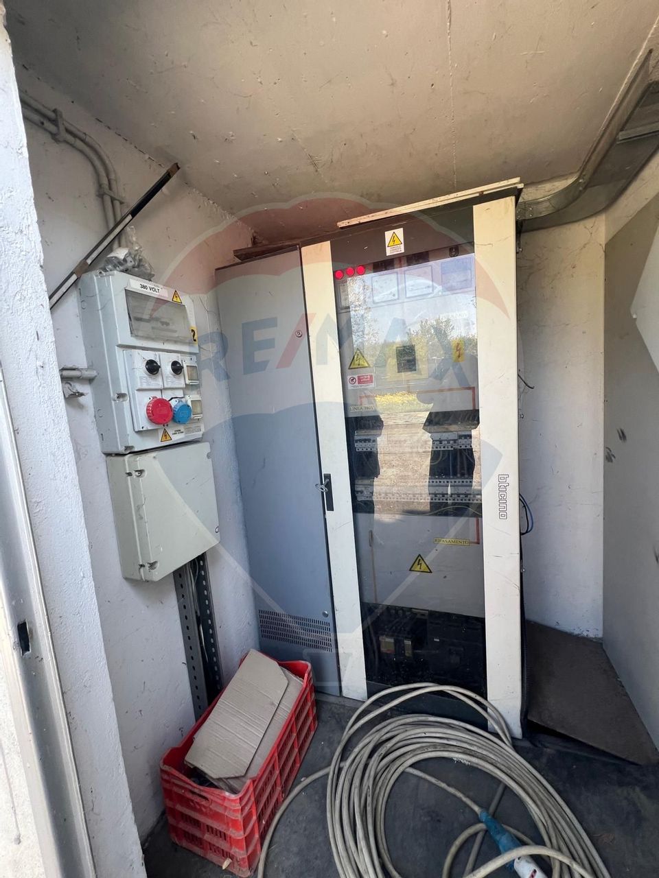 1,400sq.m Industrial Space for sale, Nord-Est area