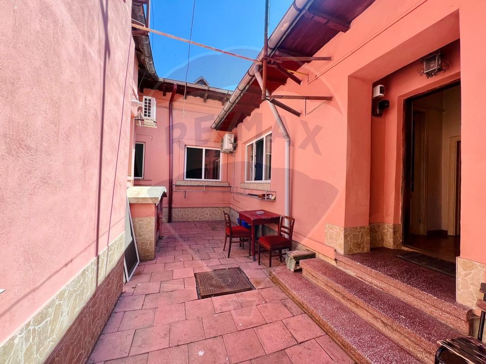 6 room House / Villa for sale, Capitol area