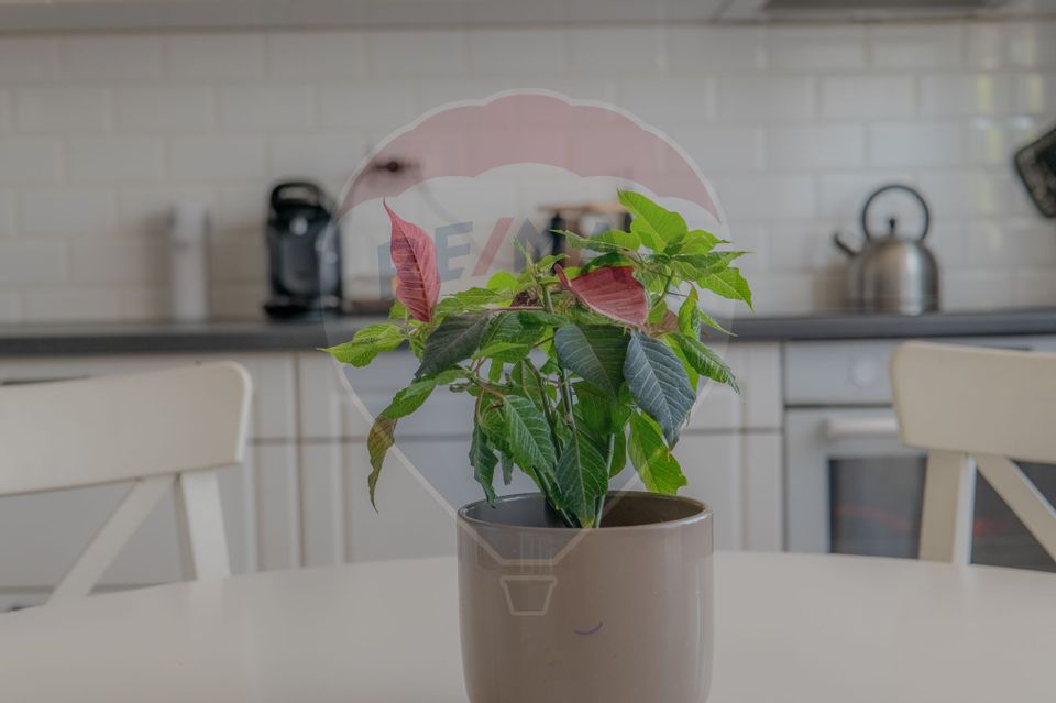 Casă individuală P+1+M mobilată, utilată - Dragomirești Deal