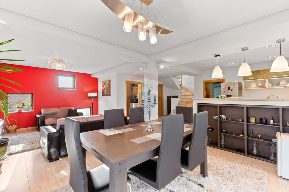 CASĂ / VILĂ PREMIUM DE VÂNZARE ÎN OTOPENI