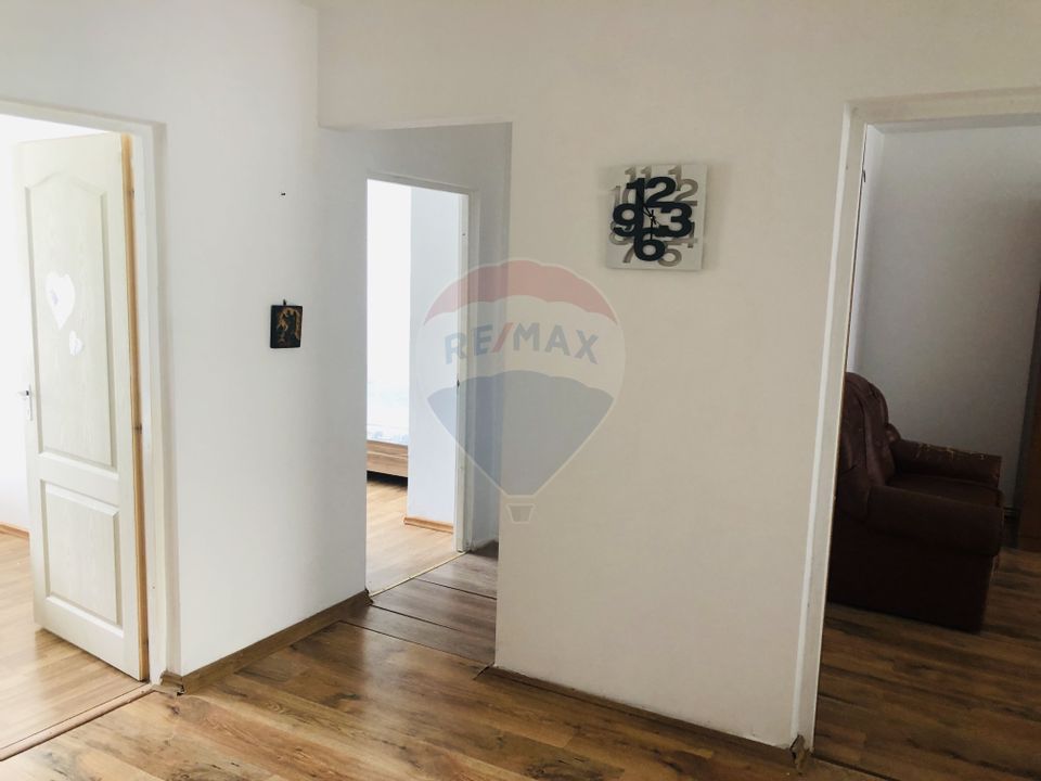 Apartament de închiriat în zona Stefan cel Mare, 3 camere decomandat