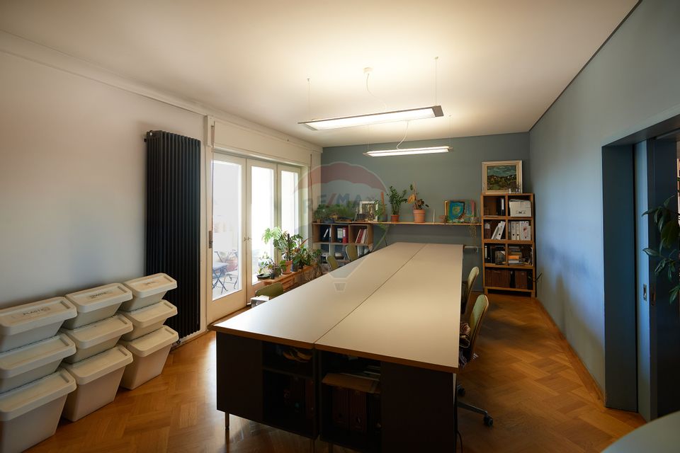 4 room Apartment for sale, Central area