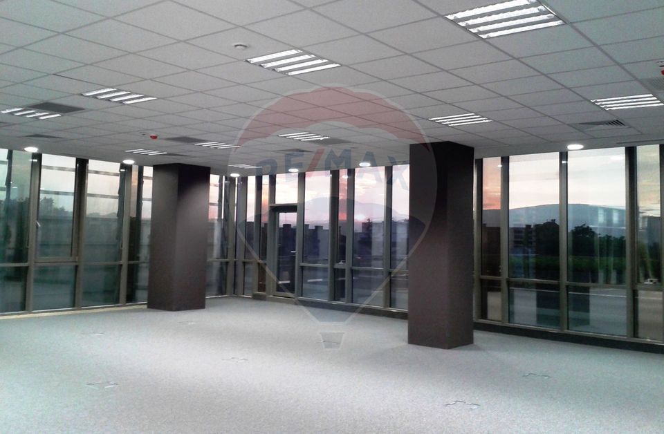 860sq.m Office Space for rent, Semicentral area