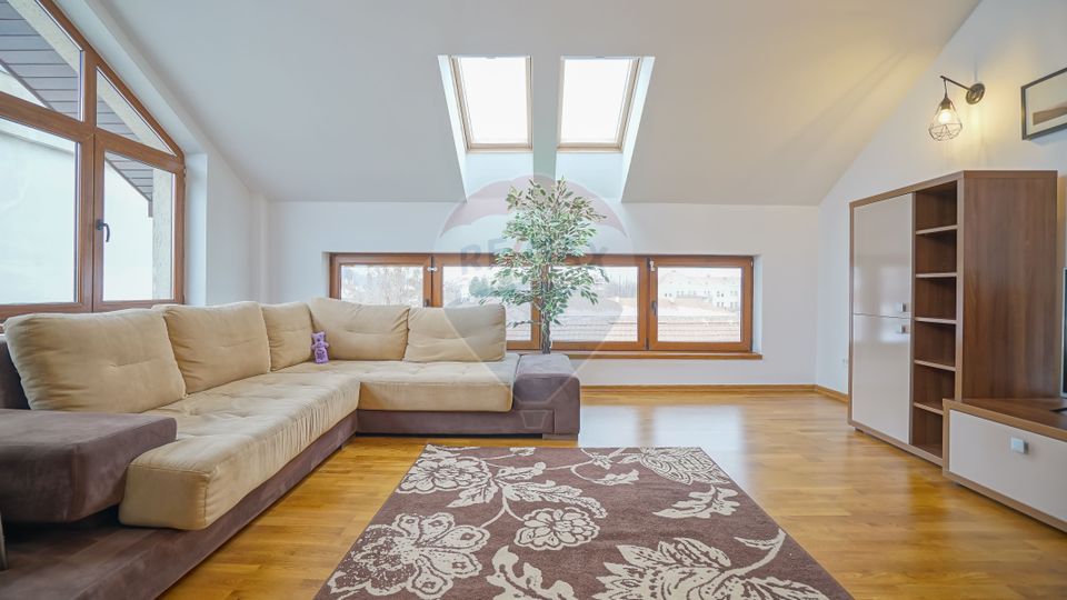 REZERVAT ! Apartament lux 3 camere