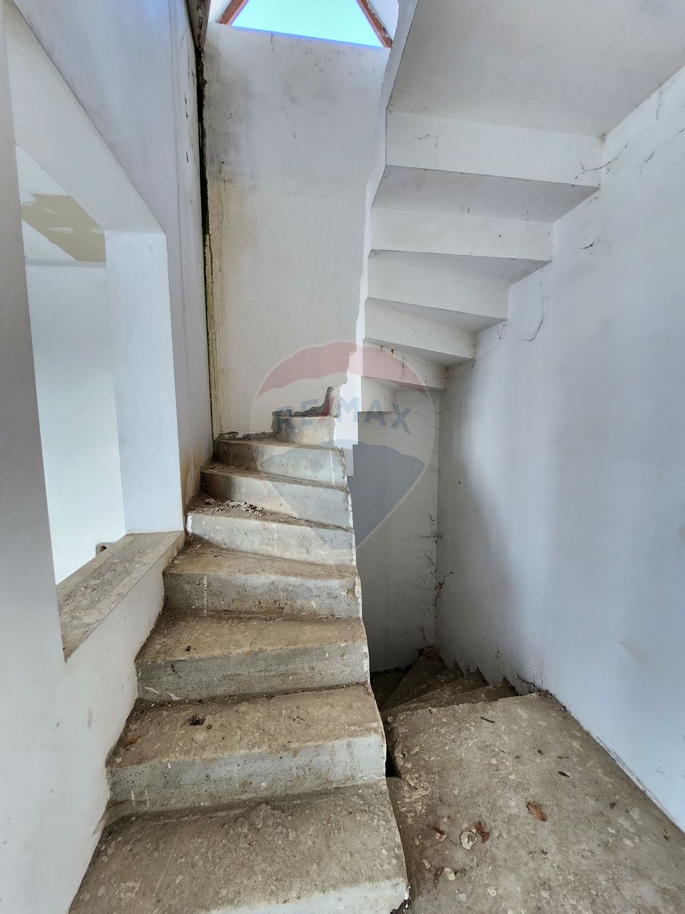 4 room House / Villa for sale, Aviatiei area