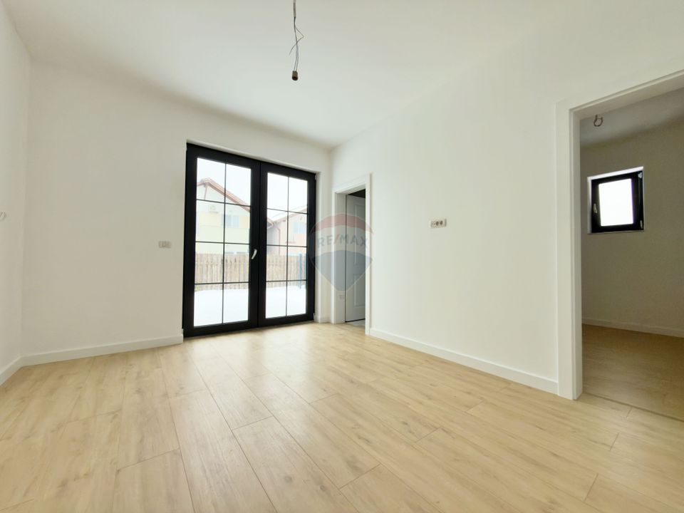 4 room House / Villa for sale