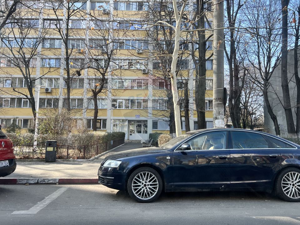 48.8sq.m Commercial Space for sale, Basarabia area