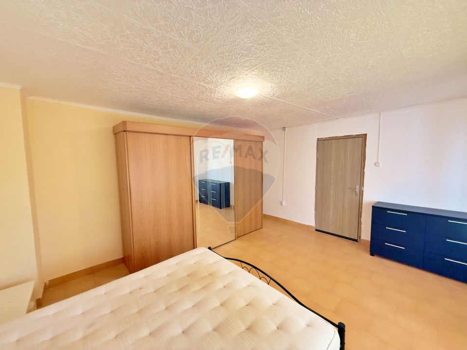 Clădire cu destinații multiple de vânzare în Arad