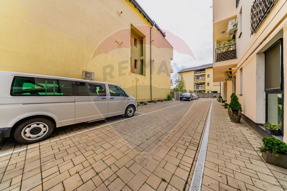 Barber shop complet echipat – funcțional imediat, Micalaca