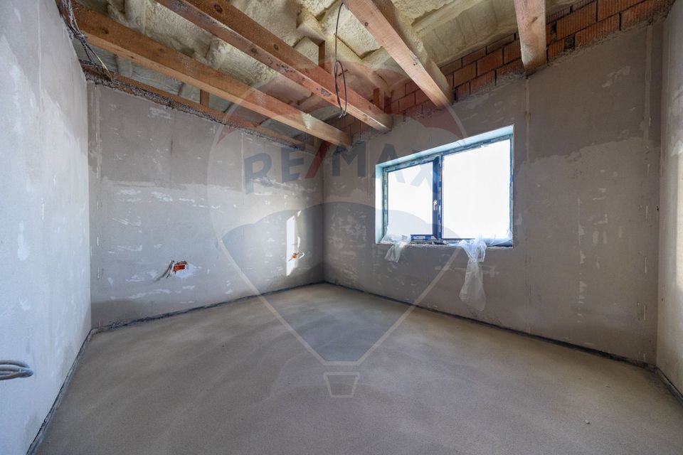 DUPLEX NOU, curte, cartier Izvor!