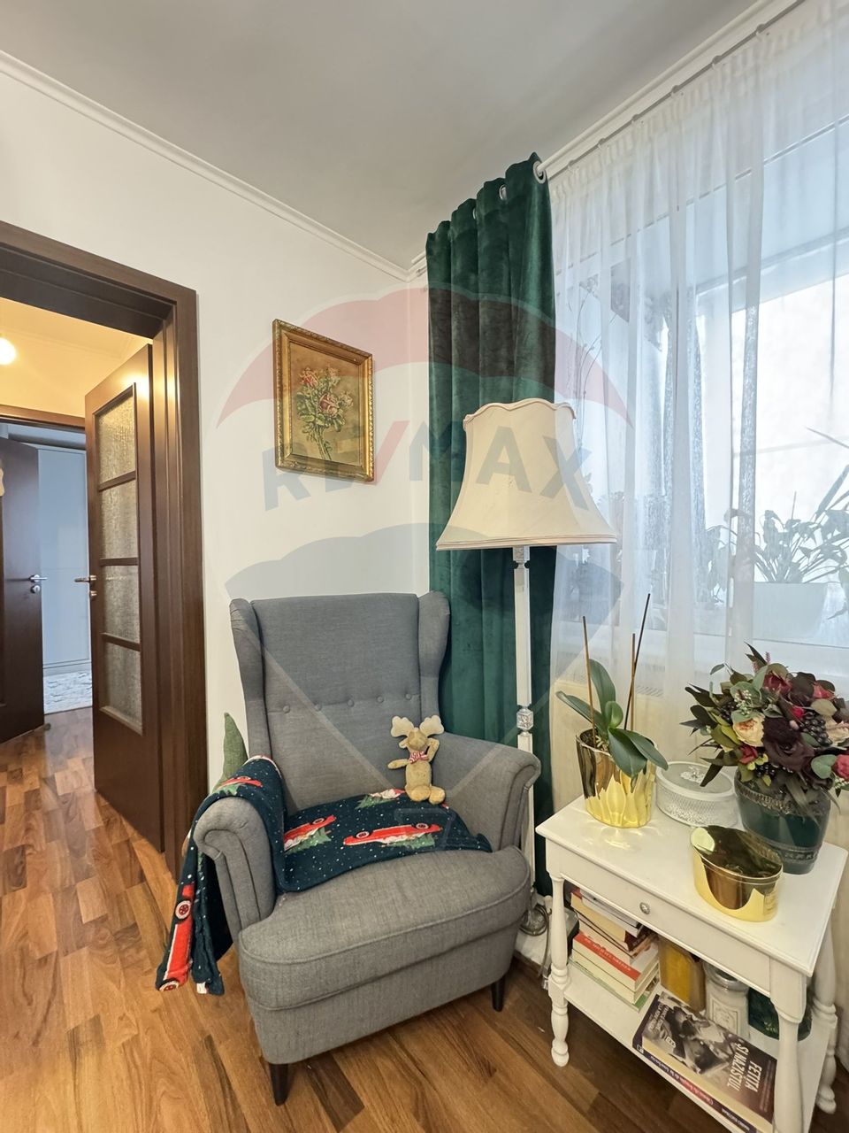 3 room Apartment for sale, Est area