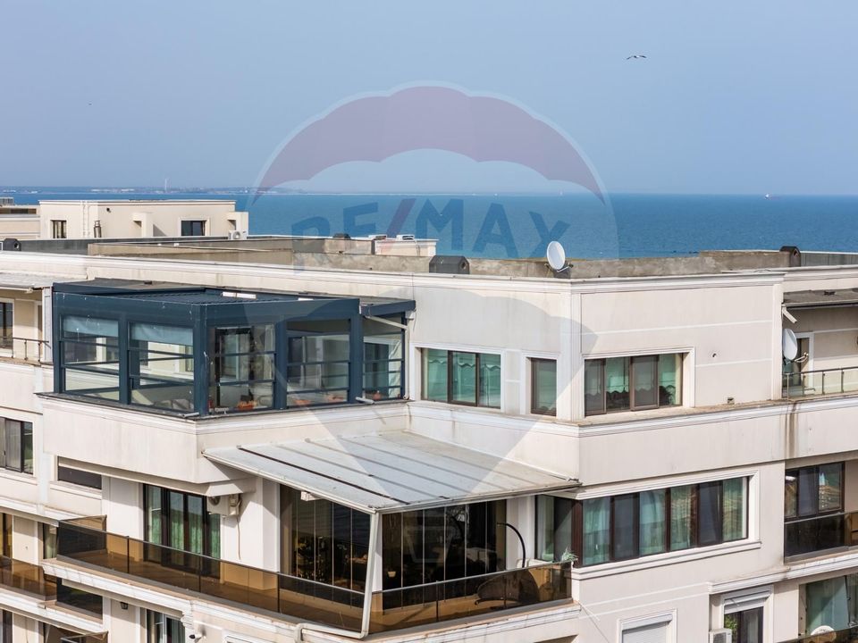 Penthouse de vanzare in Mamaia vedere frontala lac si marea Neagra