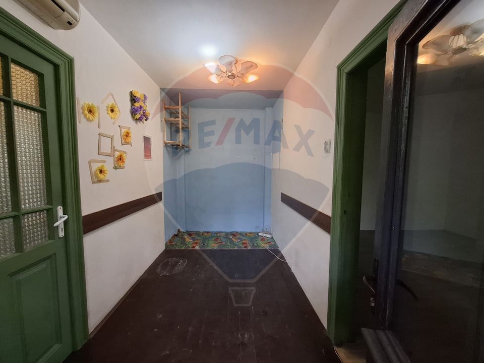 Vanzare casa 2 camere, partial renovata, Bd. Pieptanari