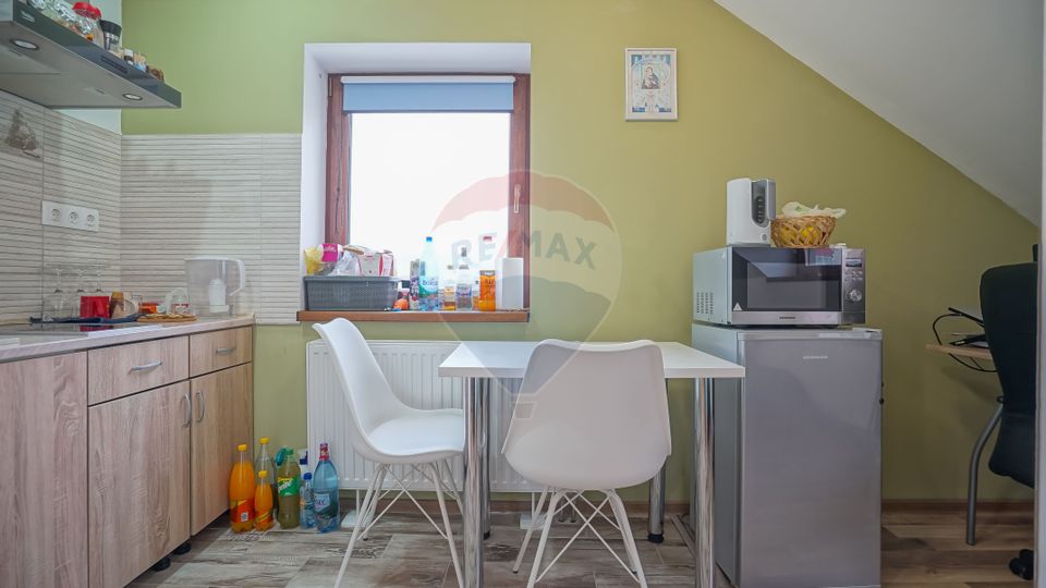 Casa multifunctionala, locuinta si destinatie comerciala Scriitorilor