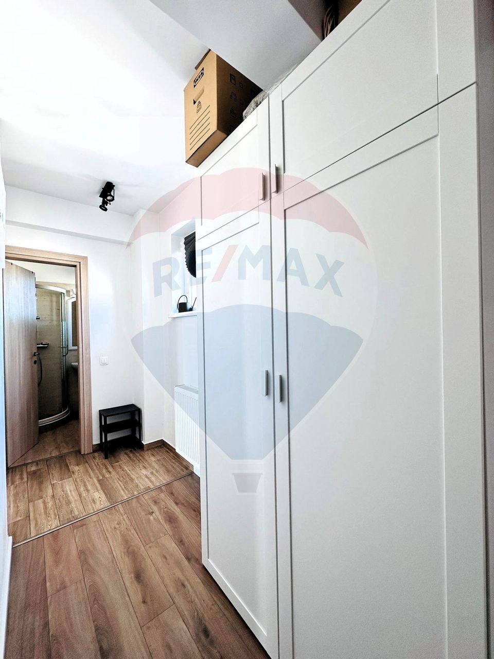 Apartament cu 3 Camere, Terasa si 2 locuri de parcare-Sector 1