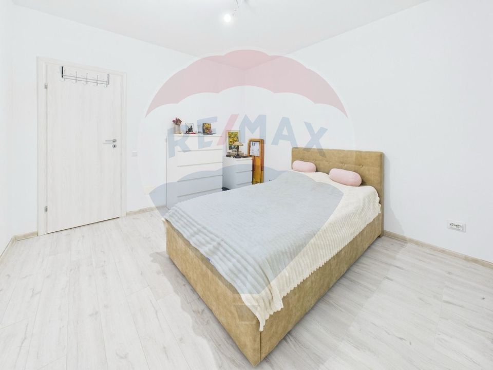 Apartament 2 camere de vanzare+loc de parcare Militari Shopping Center