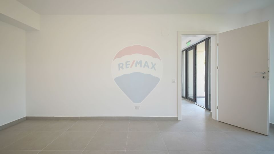 Spațiu comercial premium de inchiriat în Brașov, Zona Tractorul