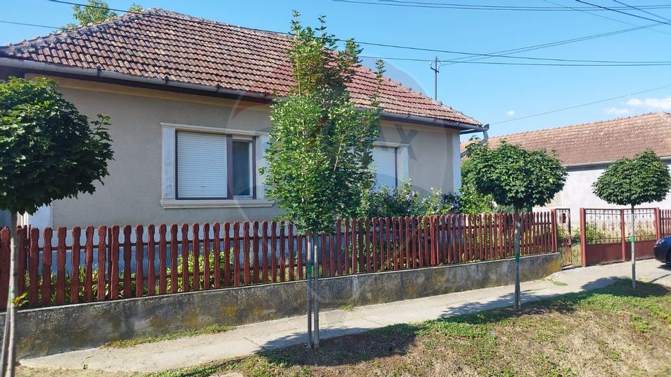 CASĂ DE VÂNZARE , Loc.Carastelec  jud. Sălaj - oportunitate unică!