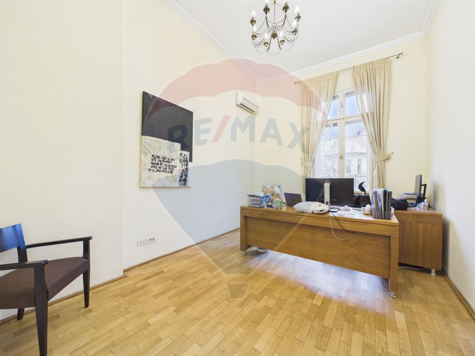 14 room House / Villa for rent, Dacia area