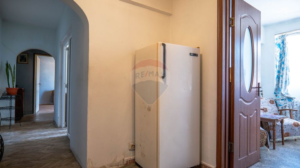 Vanzare apartament 2 camere, zona Ferdinand - Obor