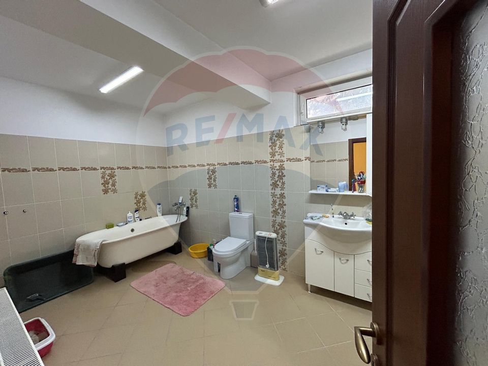 12 room House / Villa for sale, Central area