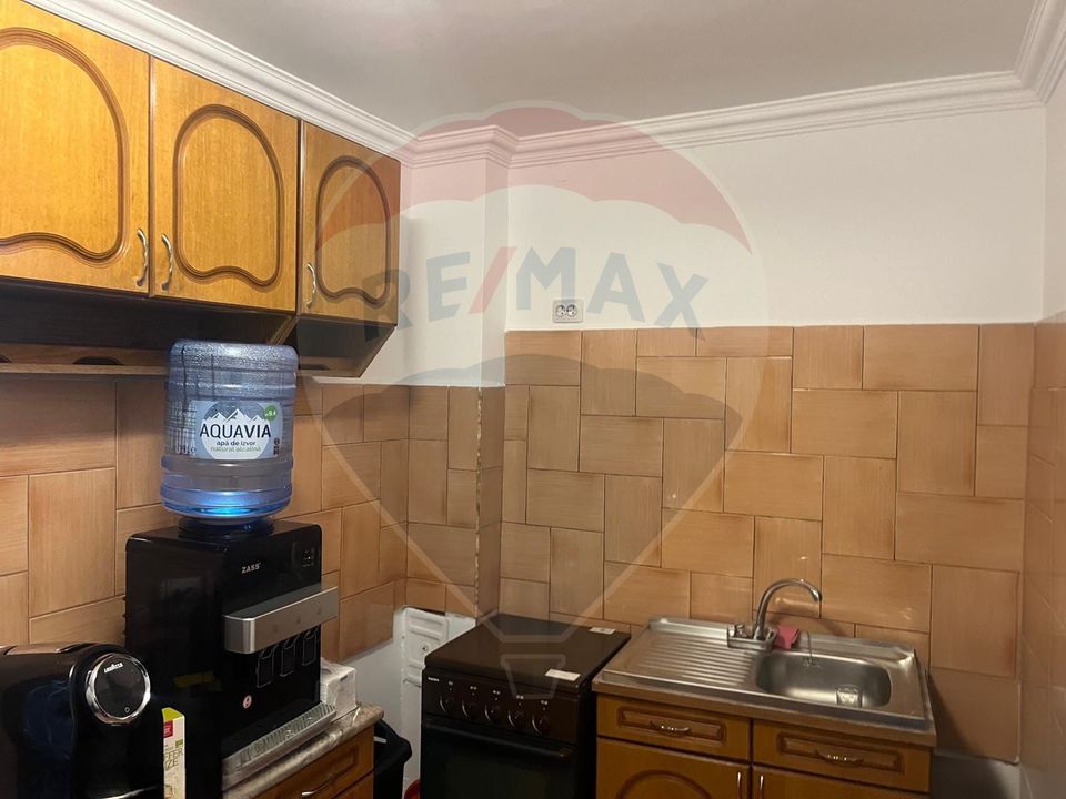 Casă / Vilă cu 4 camere de închiriat în zona Andrei Muresanu