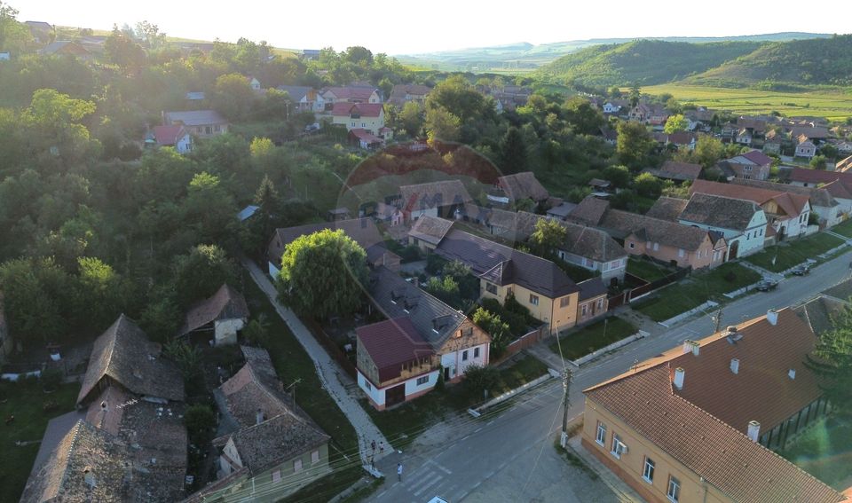 Casă in Bazna (Sibiu), 1418 mp teren, pretabila diverse destinatii