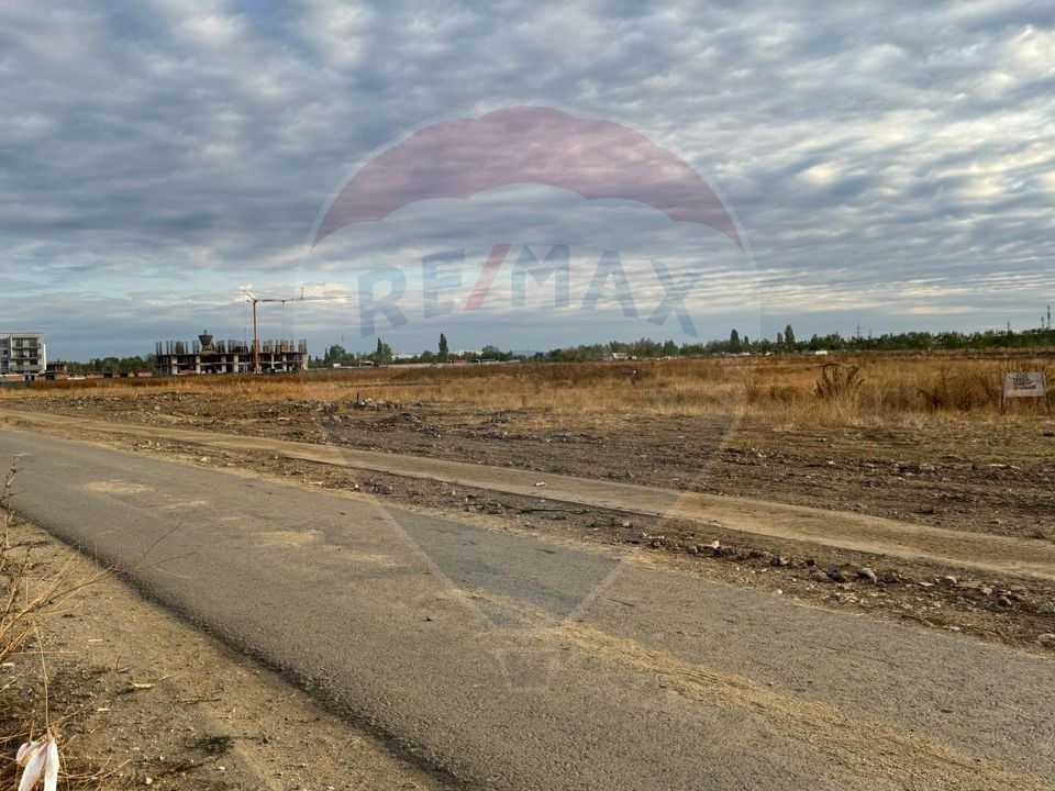 Land 9,400sqm Strada Gura solcii