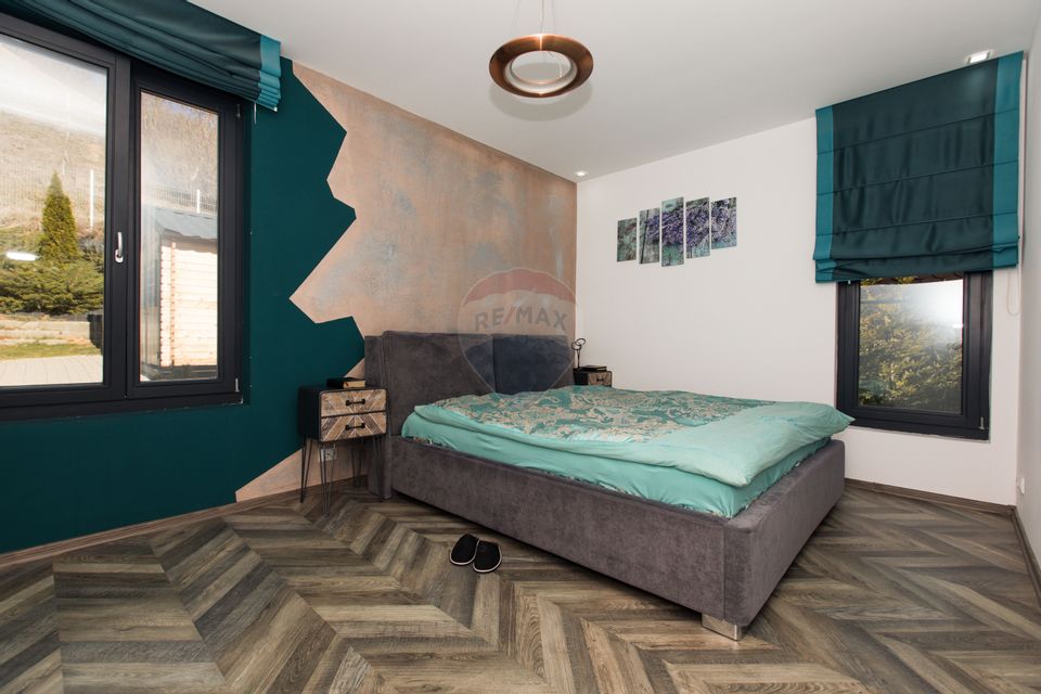 Casă Superbă - Independentă Energetic